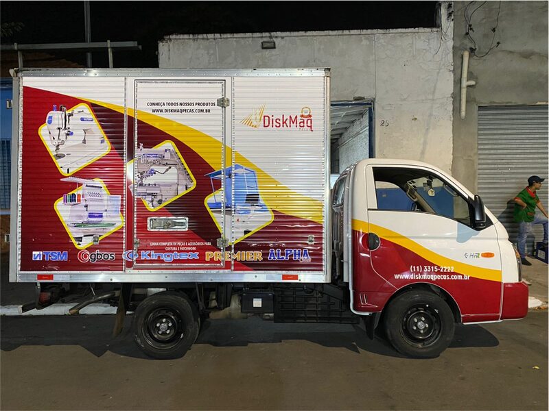 Veículo leve com envelopamento total